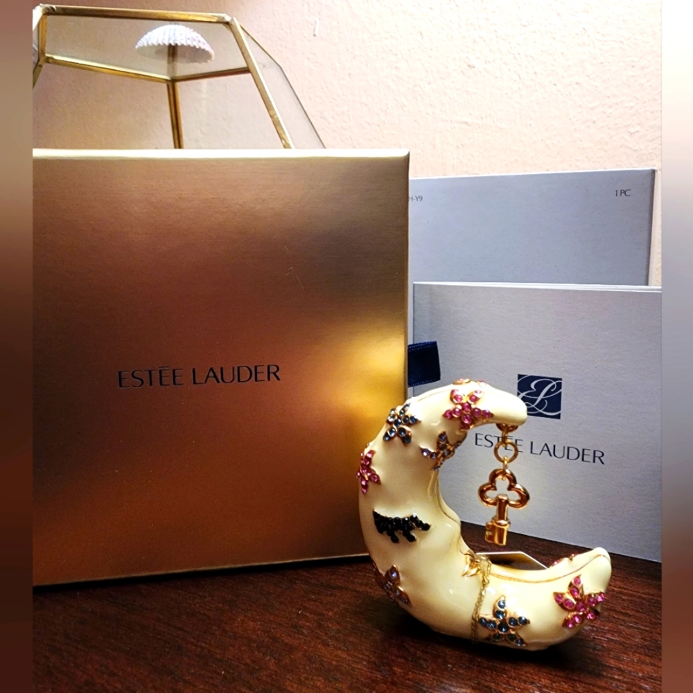 Estee Lauder BEAUTIFUL Dreams Unlocked - Compact for Solid Perfume .03 oz/ 9g